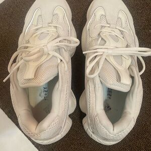 Yeezy Men White Sneakers